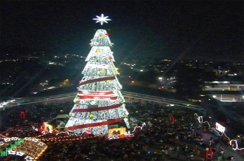 Navidad en Iztapalapa: Paseos nevados y toboganes 0