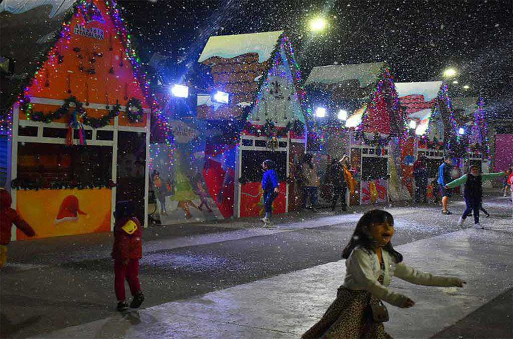 Navidad en Iztapalapa: Paseos nevados y toboganes 1