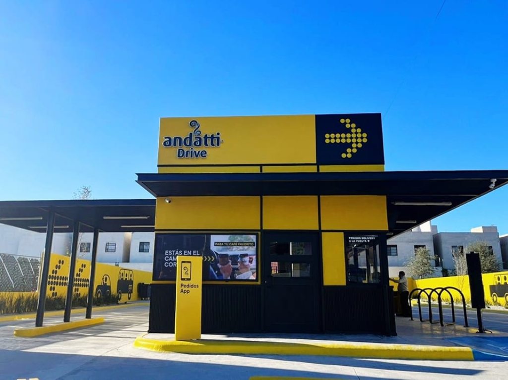 Andatti Drive: la nueva cafetería de autoservicio de Oxxo