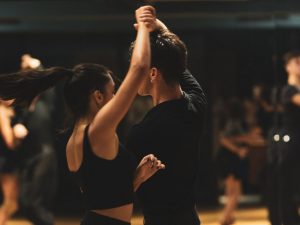 La salsa nos une: un encuentro de baile que llega a la CDMX