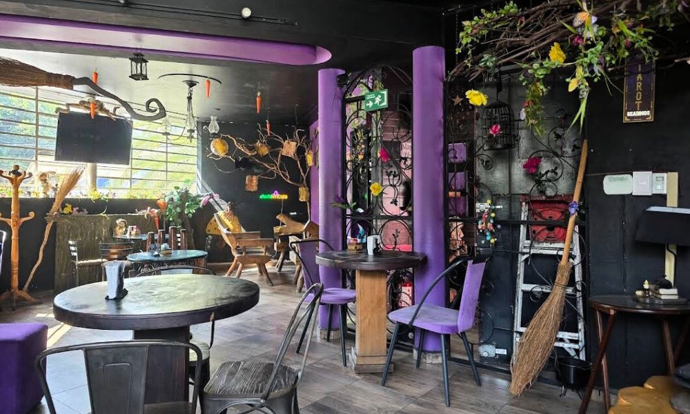 salem-witch-store–coffee