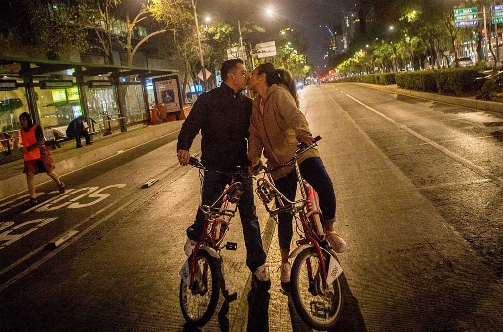 Ciclotón Nocturno en Iztapalapa por el Día del Amor 0