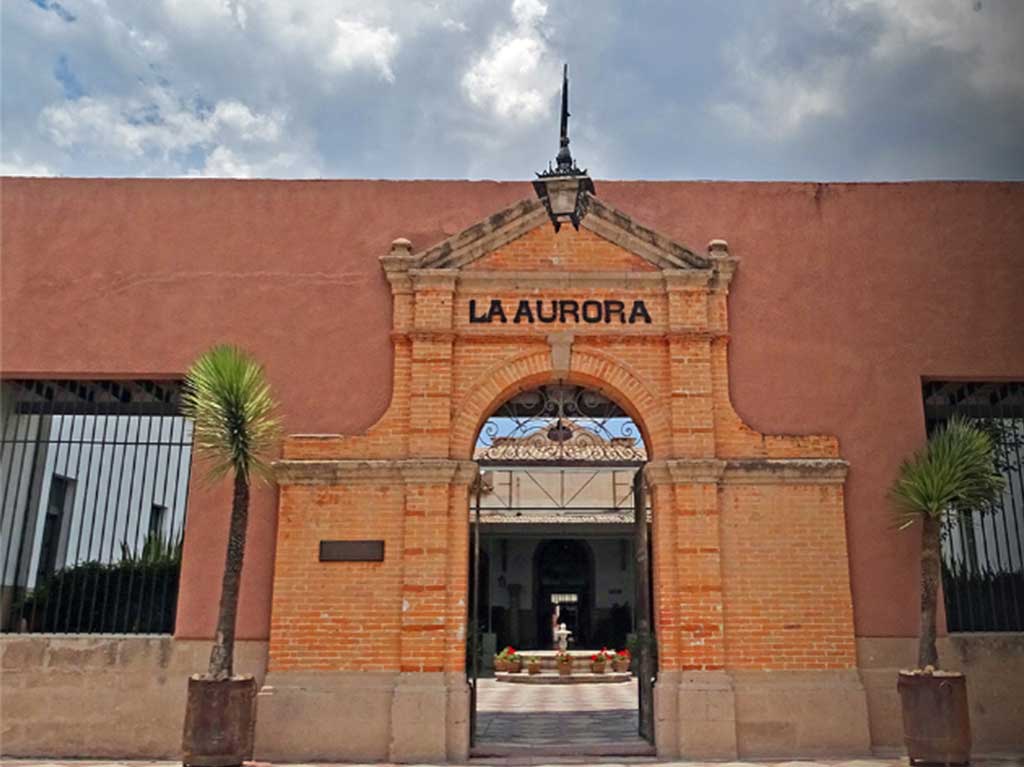 Fábrica La Aurora: Arte, diseño e historia en San Miguel de Allende