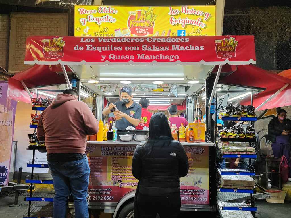 los-famosos-lindavista-elotes-y-esquites-