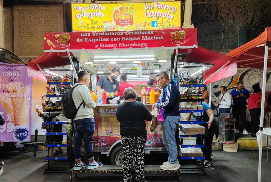 los-famosos-lindavista-elotes-y-esquites