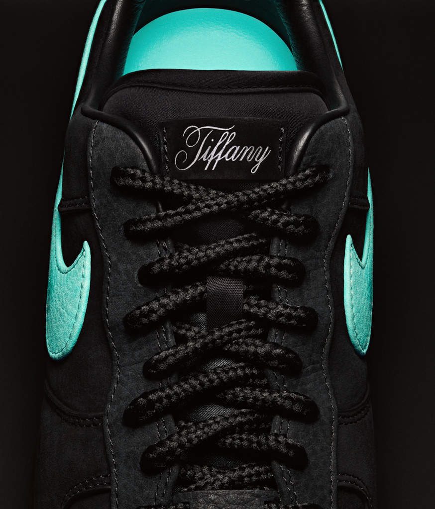 nike-x-tiffany--co-par-legendario-air-force-1-accesorios-