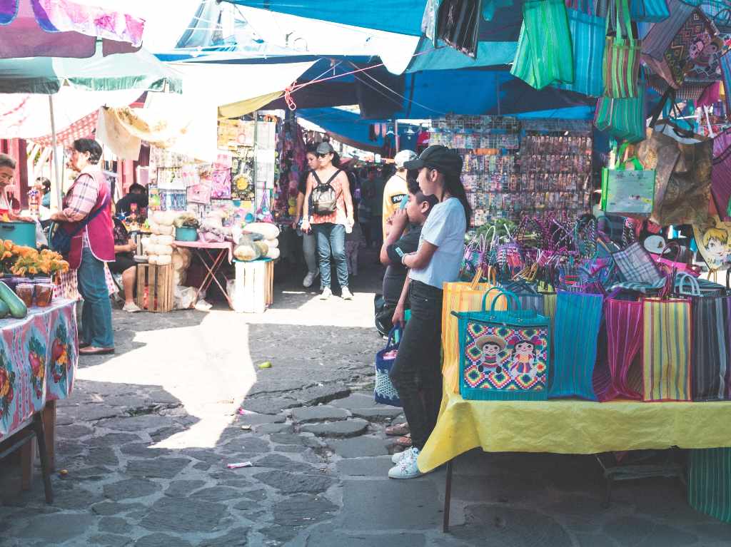 Multa por tomar en vía pública: ¿el fin de las kittychelas?