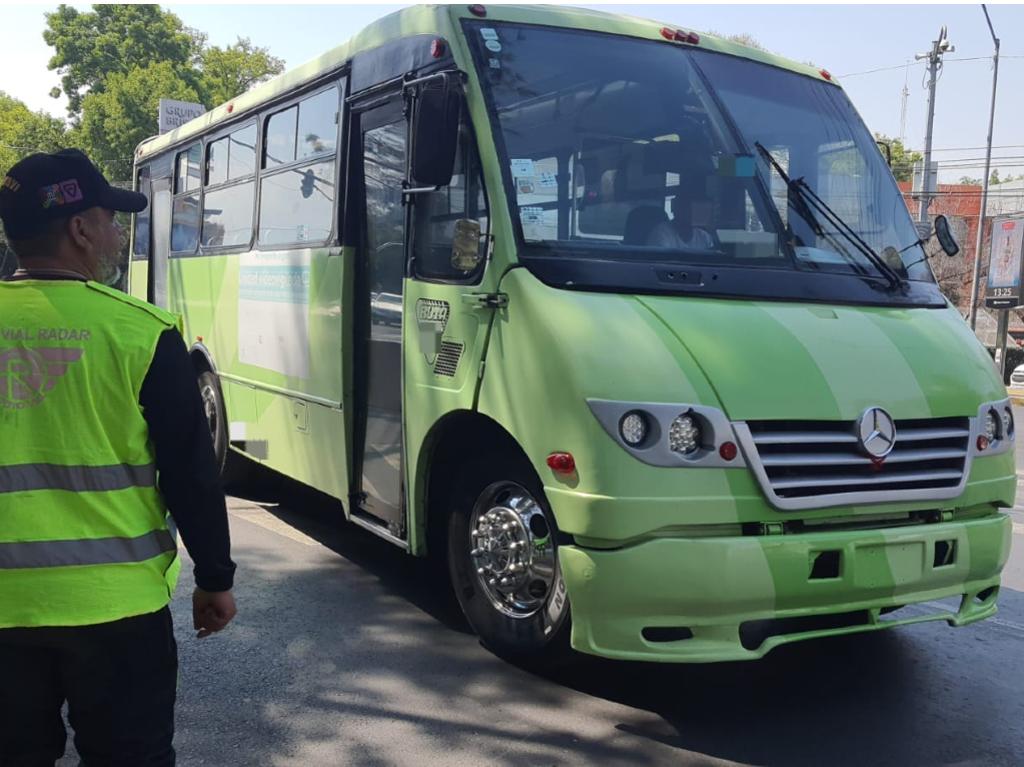 ¡Adiós! Buscan prohibir los narcocorridos en el transporte público