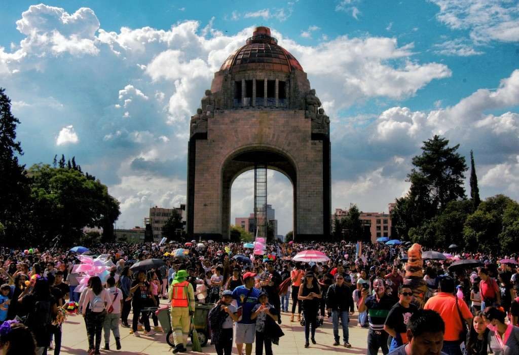 Real Madrid vs Barcelona en el Monumento a la Revolución