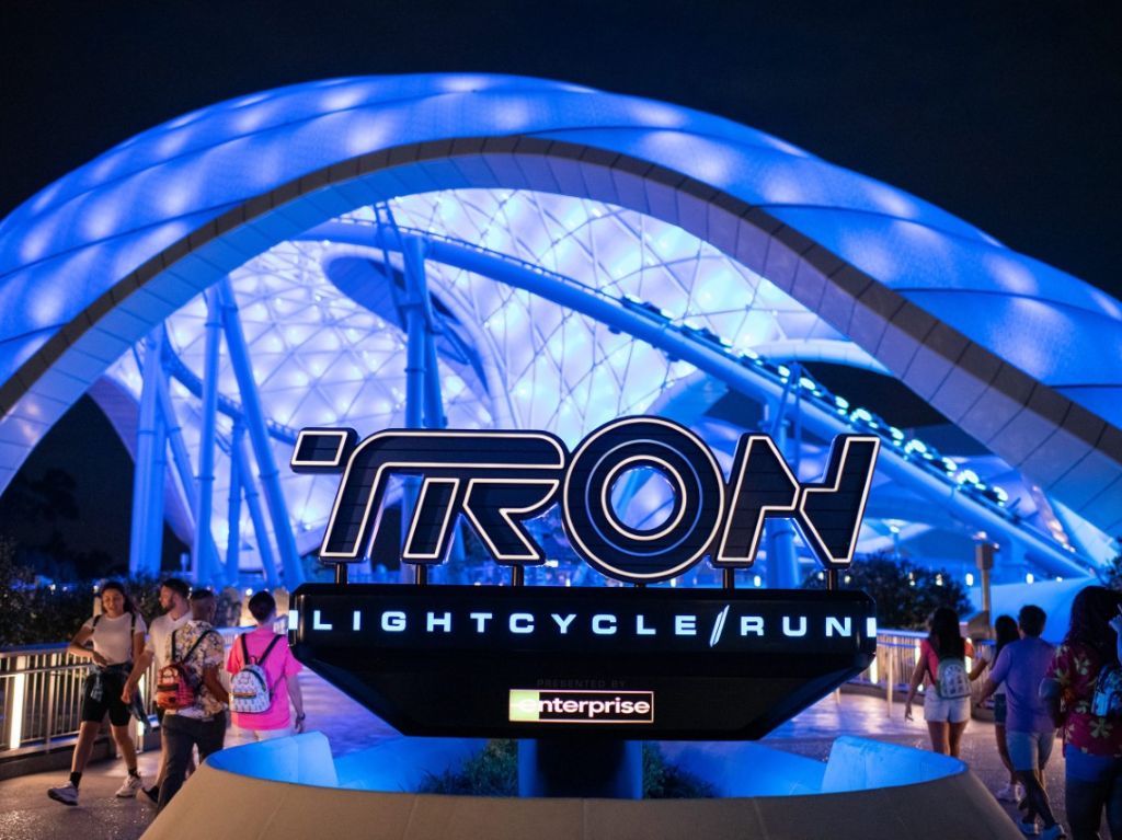 Walt Disney World presenta TRON Lightcycle Run