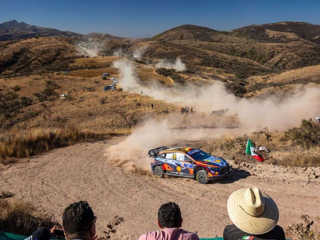 wrc-hyundai-mexico-camino