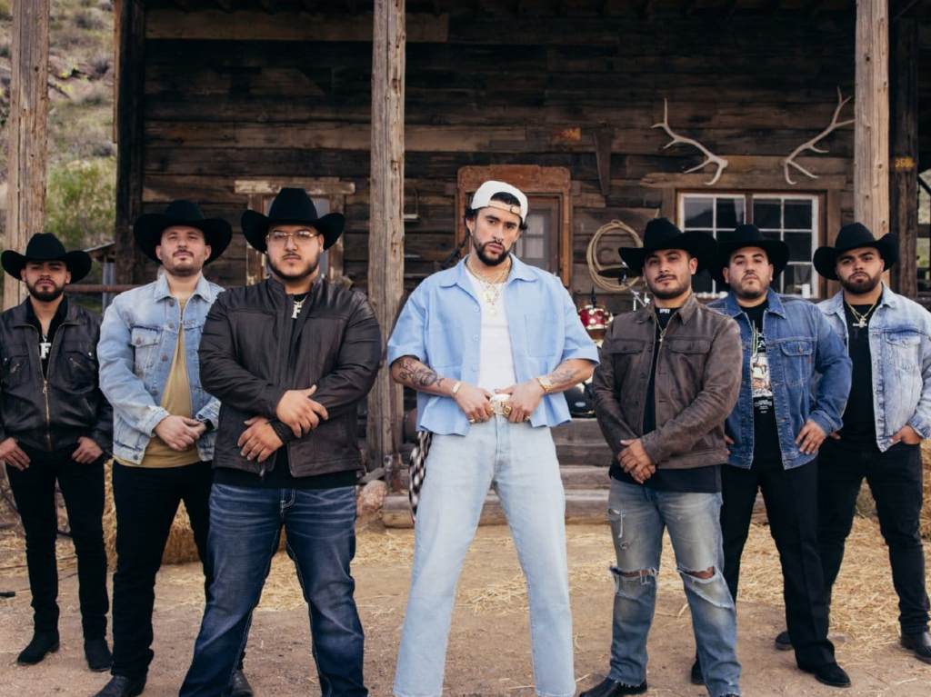 Fierro pariente: Bad Bunny y Grupo Frontera estrenan “un x100to”