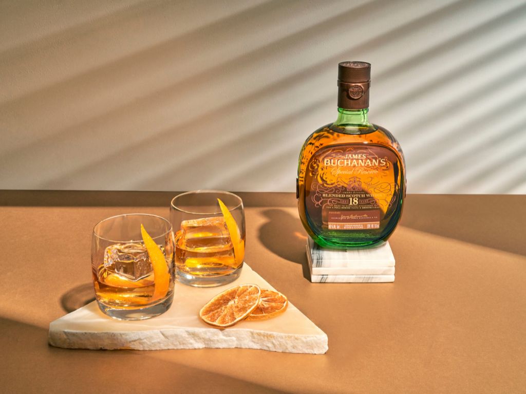 buchanans-18-special-reserve-old-fashioned