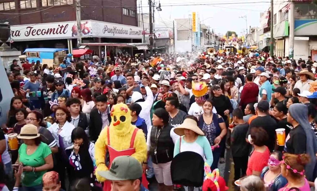 Gente en carnaval 