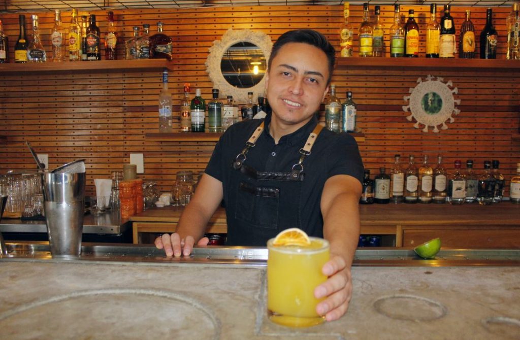 Bartender Restaurate Kun Reforma