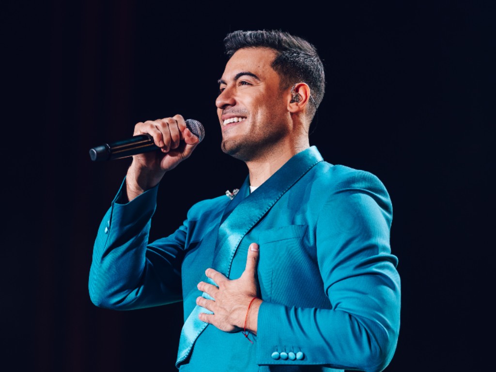 Carlos Rivera suma 17 conciertos en el Auditorio Nacional ¡Así celebró!