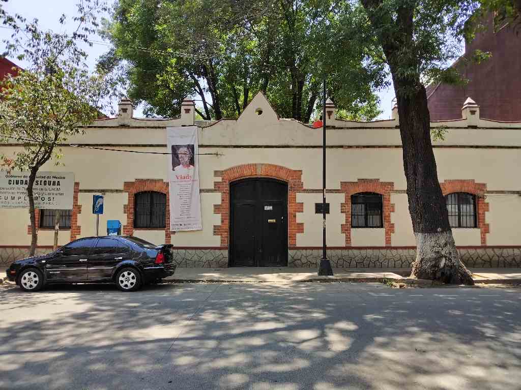 Centro Vlady: policromía disidente en Mixcoac