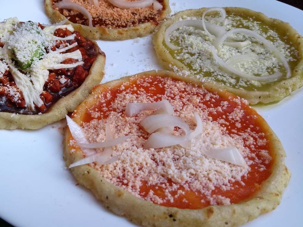 Deliciosos sopes en El corazón de Tlaxcala late en Iztapalapa 