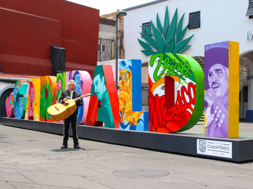 Garibaldi estrena letras monumentales ¿ya fuiste por tu foto?