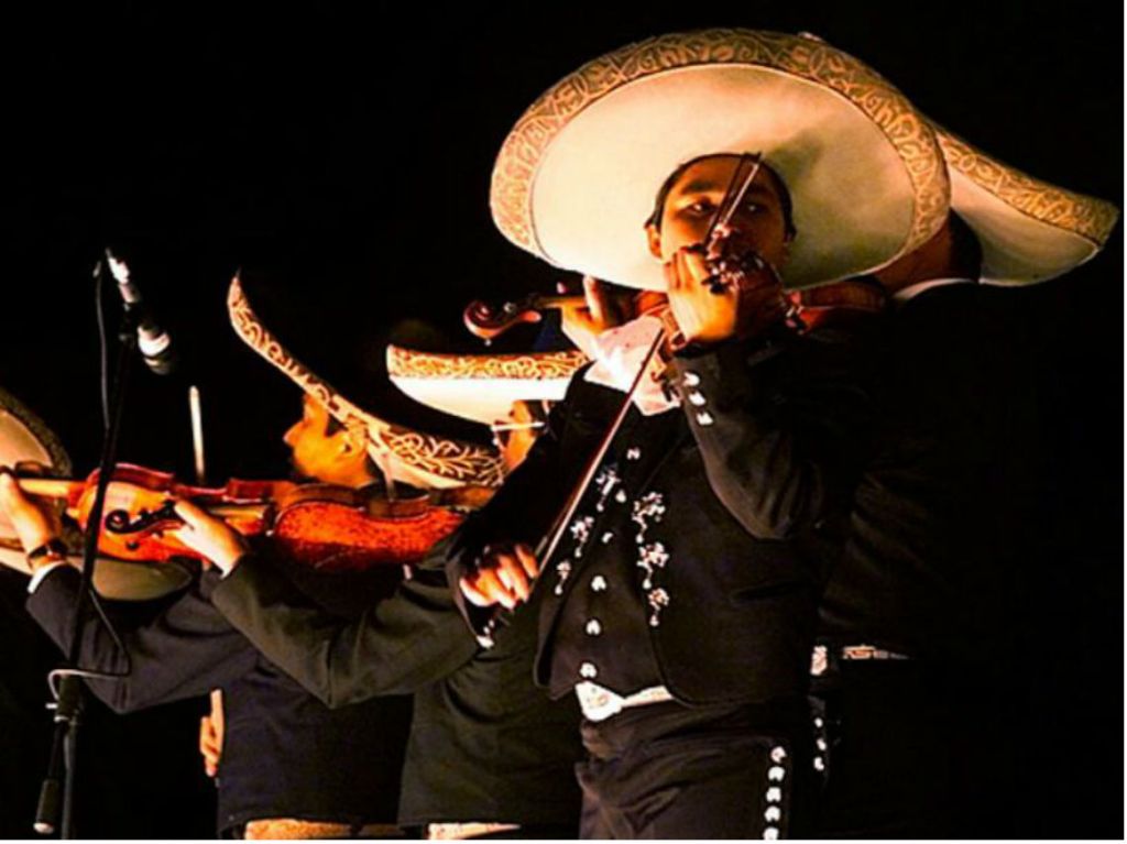 Serenata con Mariachi