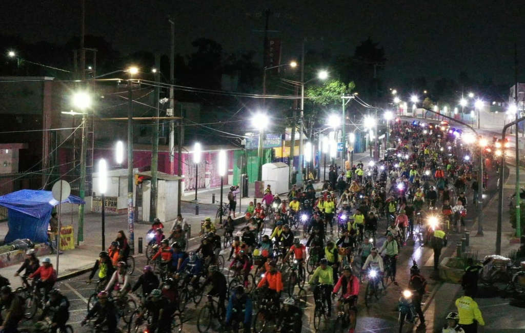 Segundo Ciclotón Nocturno en la Alcaldía Iztapalapa. 