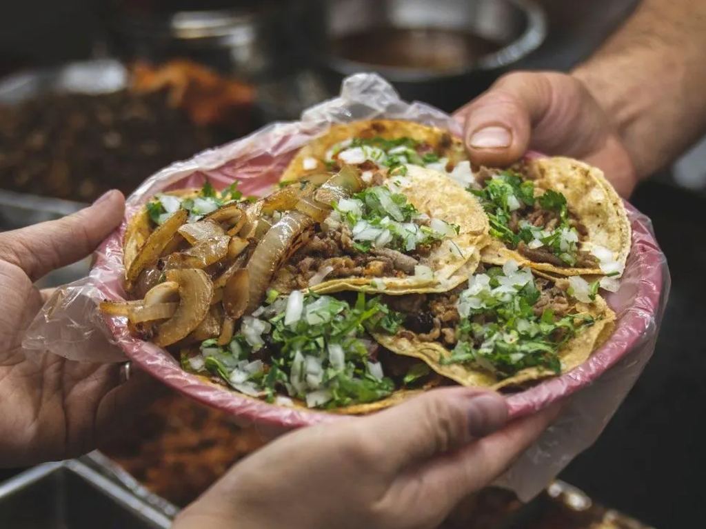 ¿Tienes concierto? Conoce lugares para comer cerca del Foro Sol