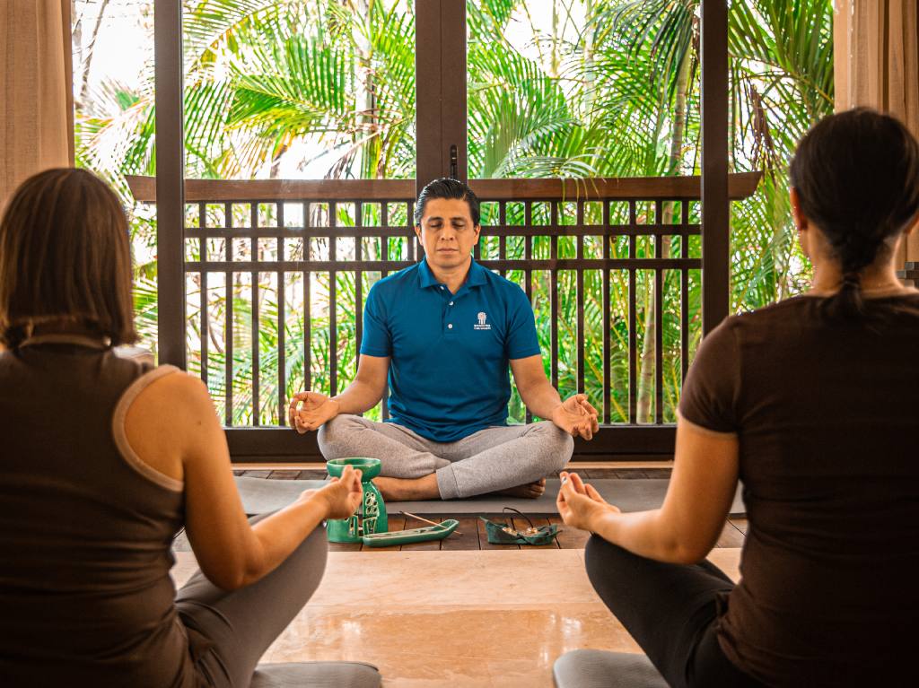 Meditación en Banyan Tree Cabo Marqués