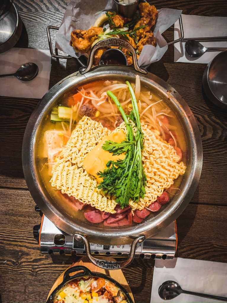 Longmenzhen hot pot 