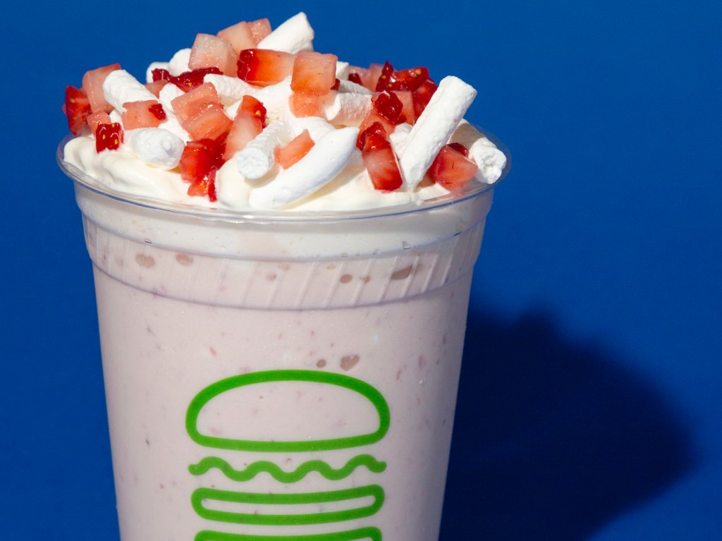 Merengue con Fresa Shake en Shake Shack 