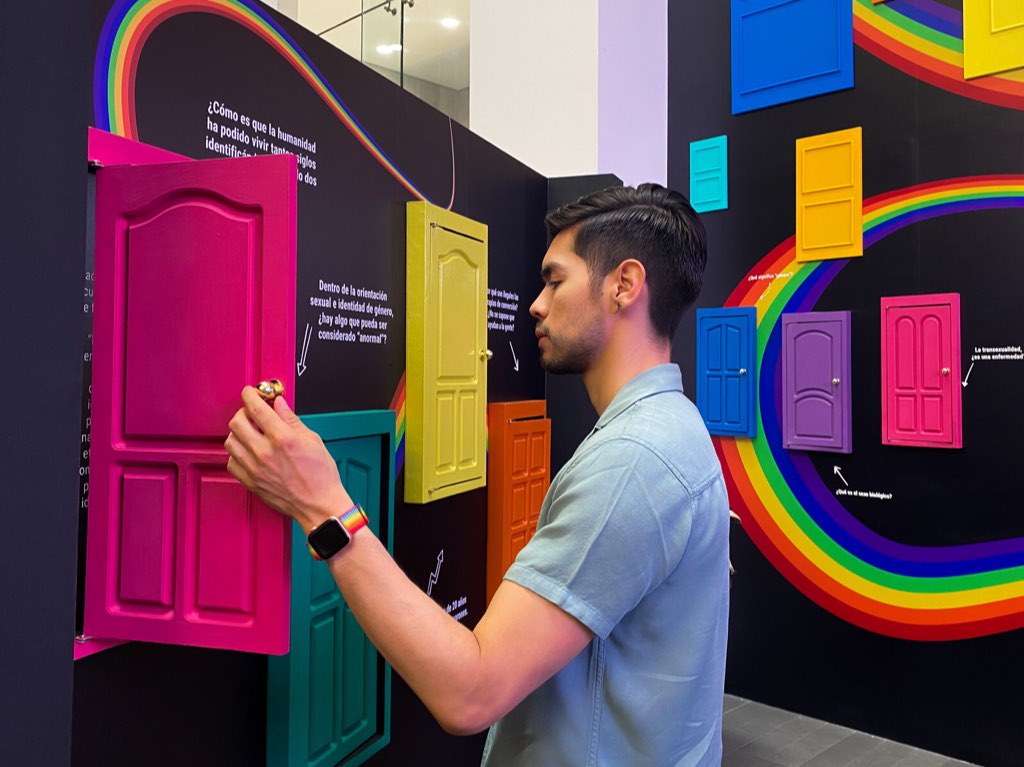 Museo de Memoria y Tolerancia inaugura exposición LGBT gratis