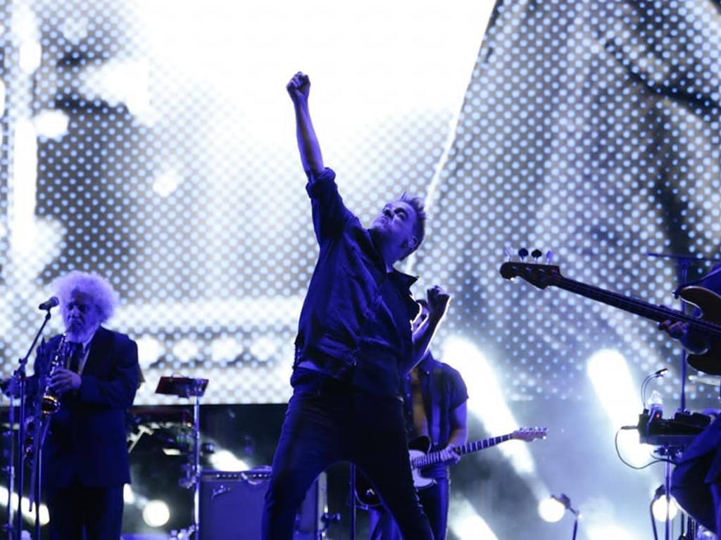 Los Fabulosos Cadillacs reunieron 300 mil personas en Zócalo y superan así el récord de Grupo Firme.