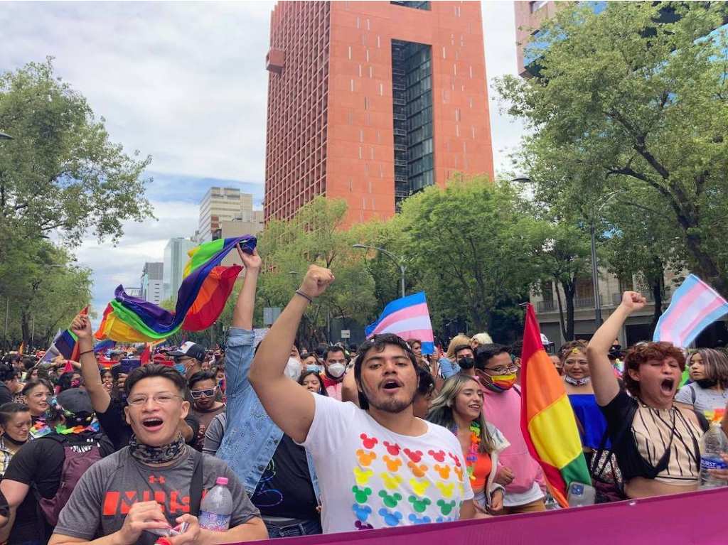 marcha lgbt sin carros alegóricos en cdmx