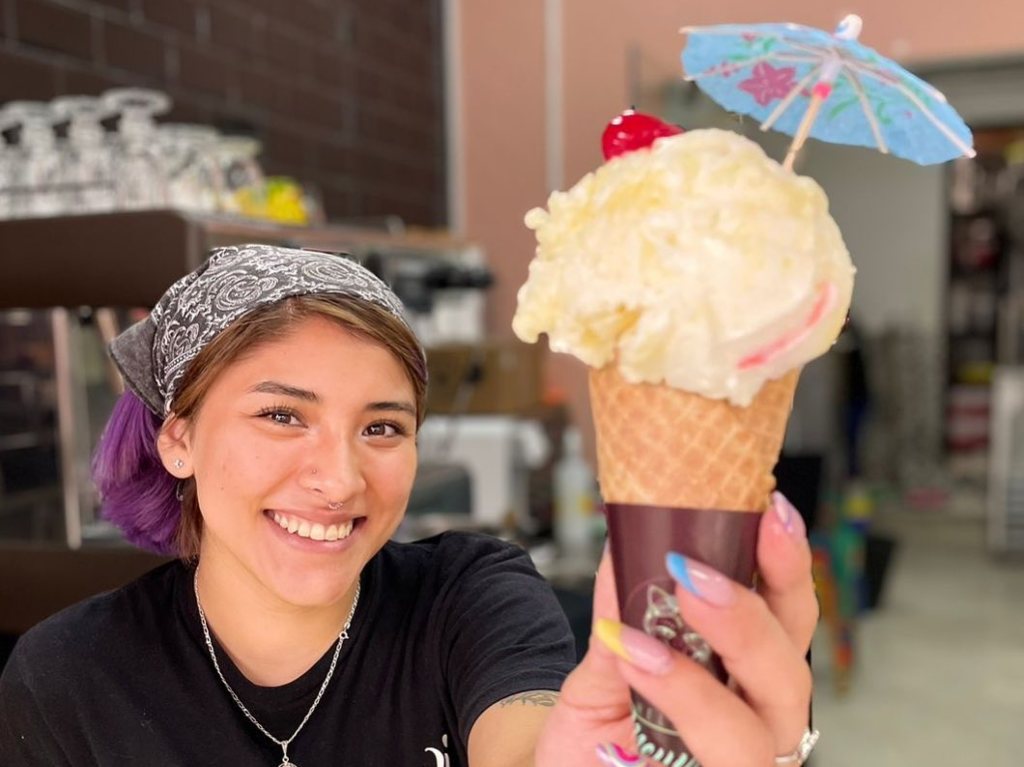 Paletas, chamoyadas y más en Meyvi helados ¡Naturales y deliciosos! 