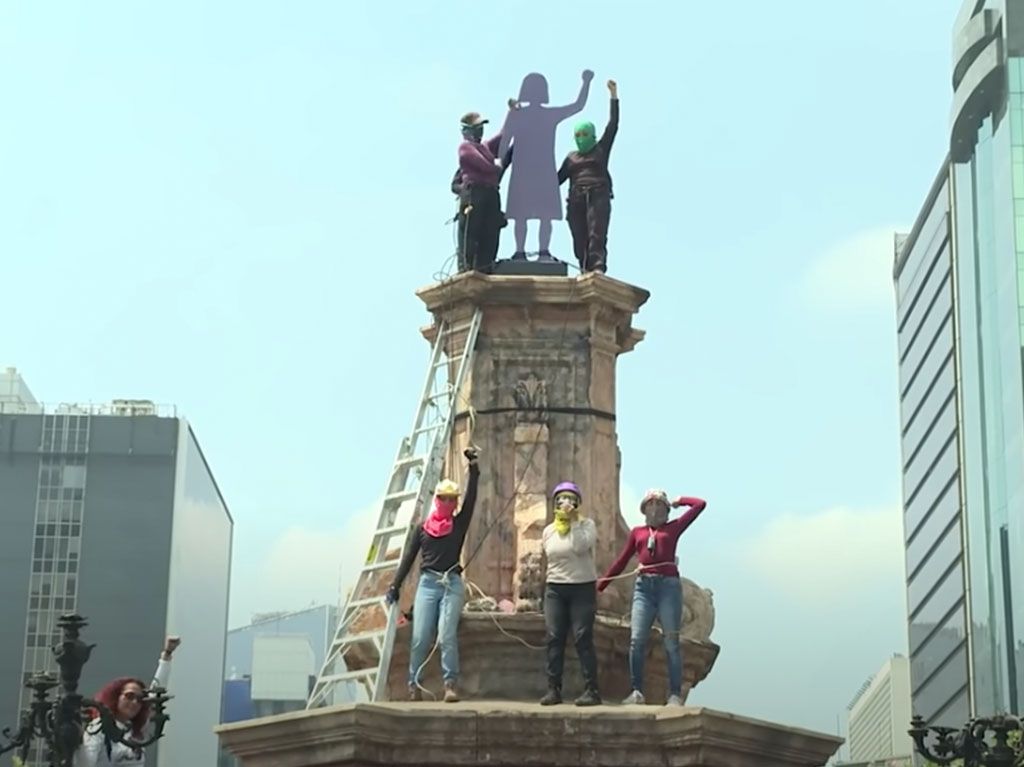 Monumento de la Glorieta de las mujeres que luchan
