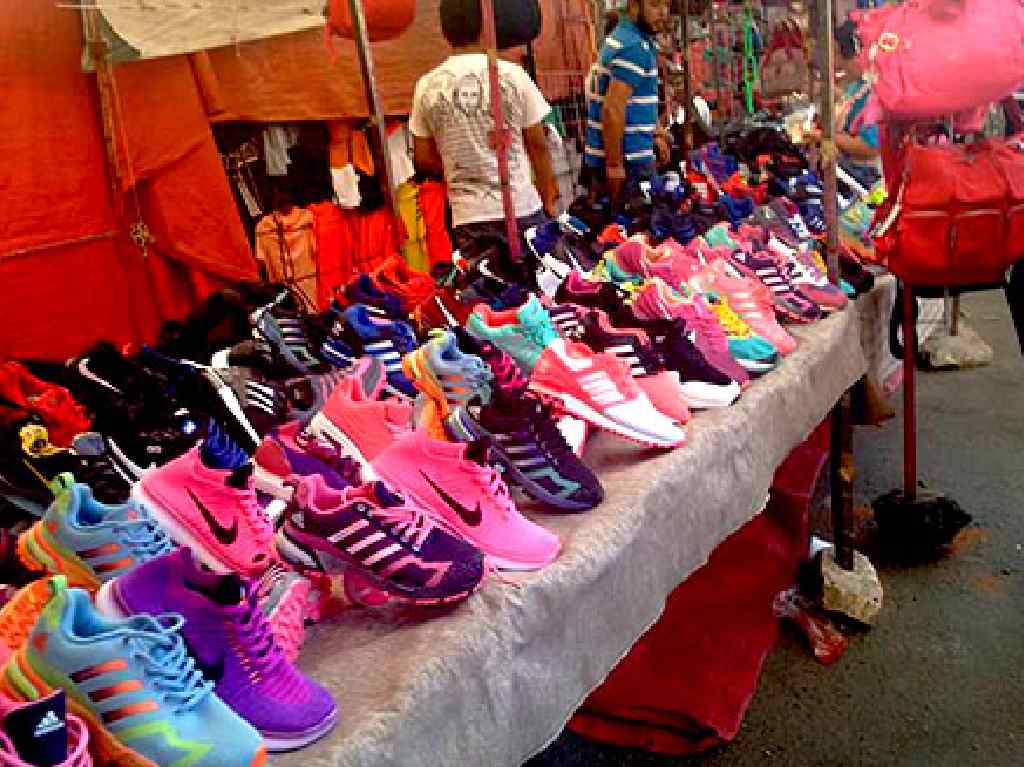 tianguis de tenis