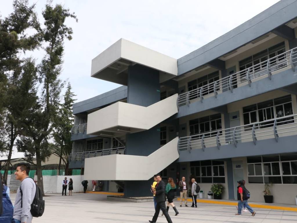 Convocatoria licenciatura Universidad Rosario Castellanos 2023
