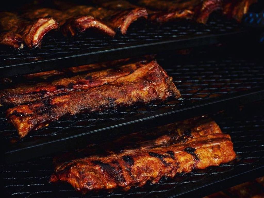 Restaurantes para celebrar el 4 de julio Ahumadas Grill & BBQ