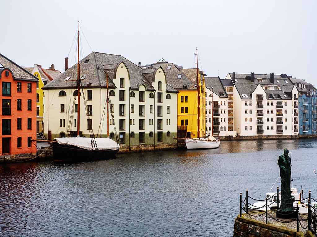 Alesund, Noruega: dónde quedarte y los mejores restaurantes