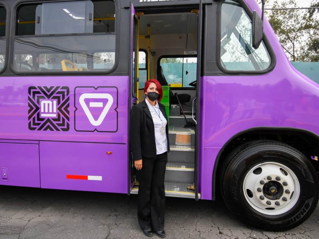 autobuses de la ruta 66 para mujeres