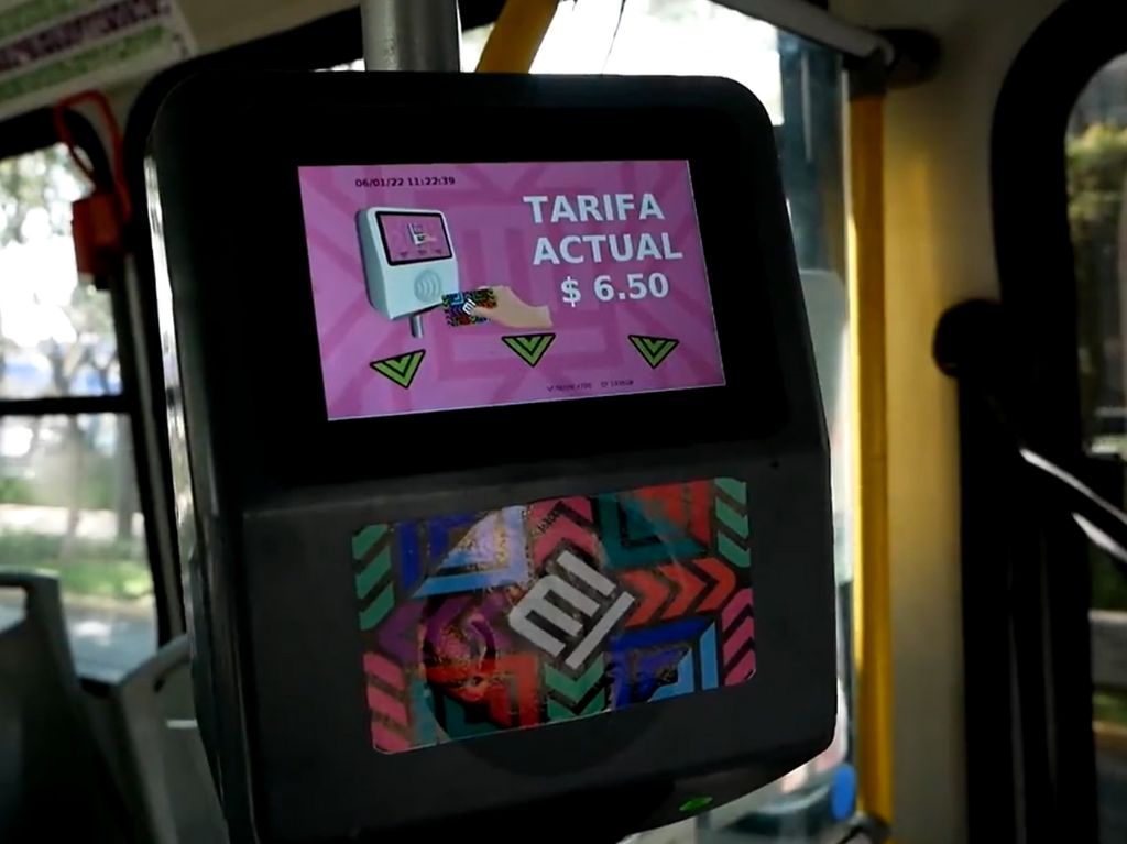 Tarjeta de MI en autobuses morados