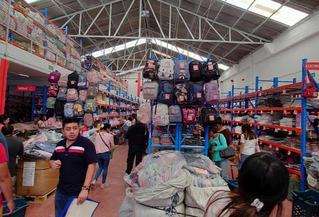 Bodega de productos chinos muy baratos en el centro de CDMX