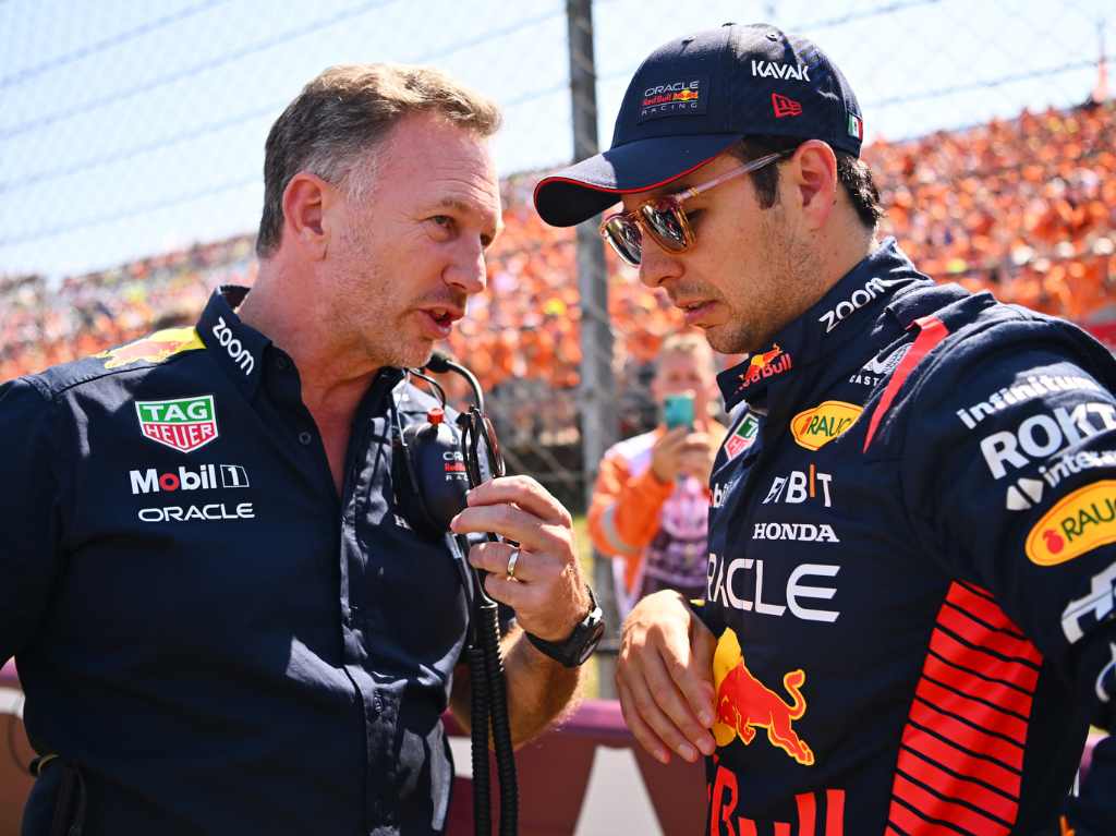 Checo Pérez con Christian Horner