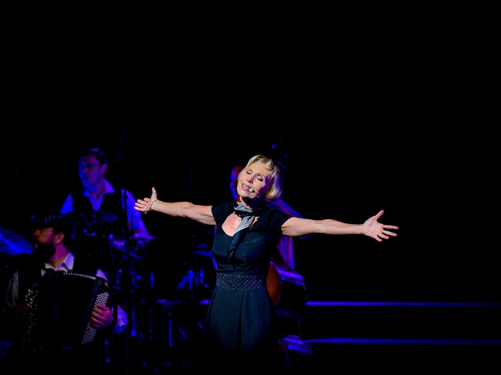 piaf!-the-show-nathalie