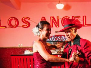 Salsa y cumbia en el Salón Los Ángeles por su 86 aniversario