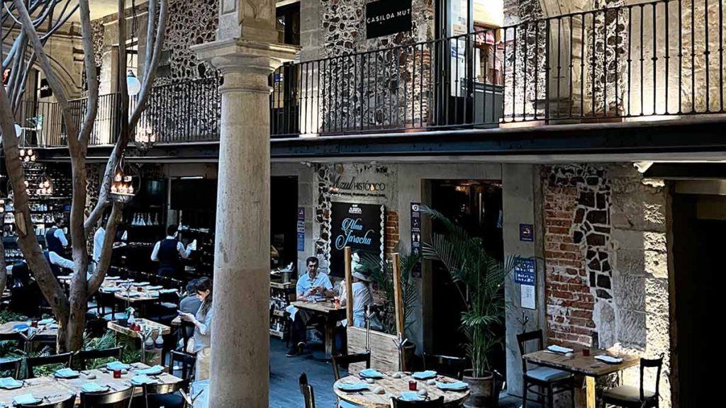 The Shops at Downtown: Un Paraíso de Artesanía y Gastronomía Mexicana