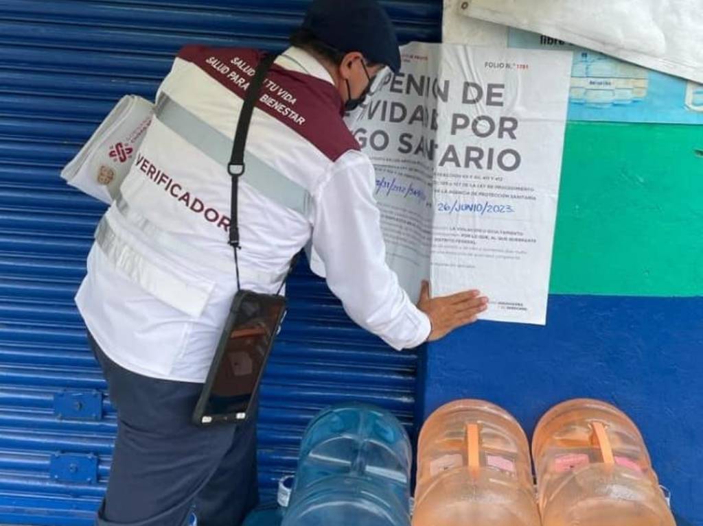 Suspenden 43 purificadoras de agua por riesgo sanitario en CDMX
