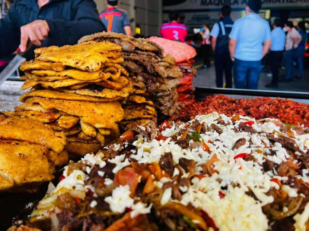 variedad de carne en tacos gigantes El Papi de CDMX