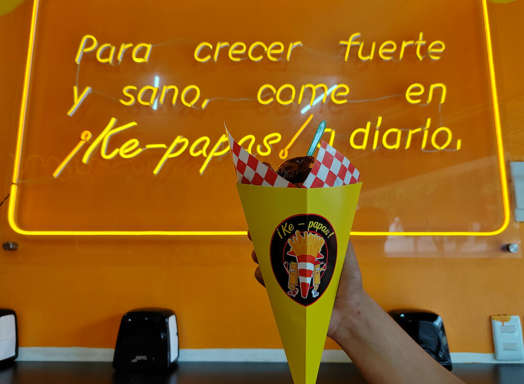 Conoce Ke Papas: un negocio de papas fritas en cono, con toppings y salsas 2