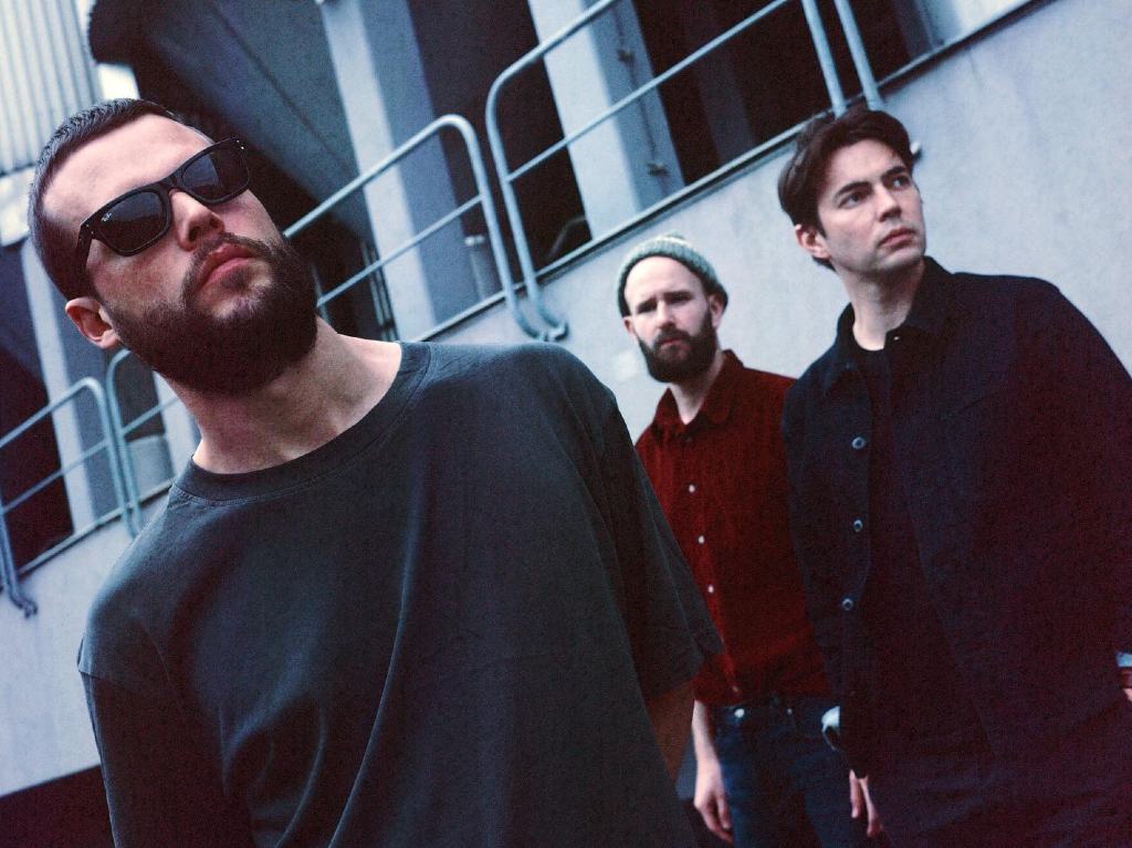 Entrevista con White Lies: Su regreso a CDMX en el Pepsi Center