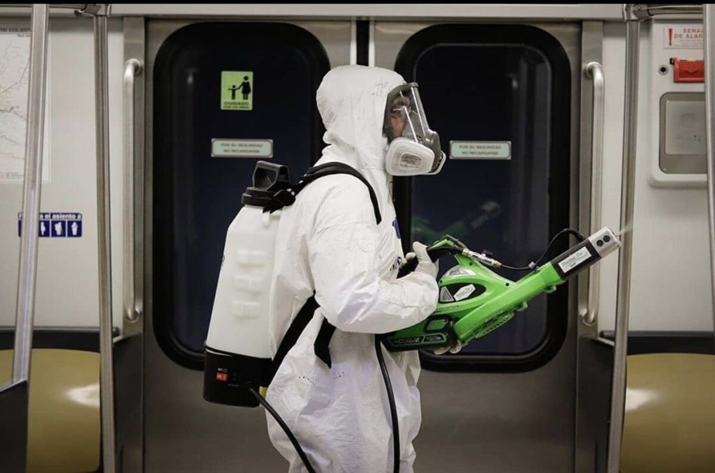 ¿Adiós chinches? Metro de la CDMX fumiga Línea A ante supuesta plaga